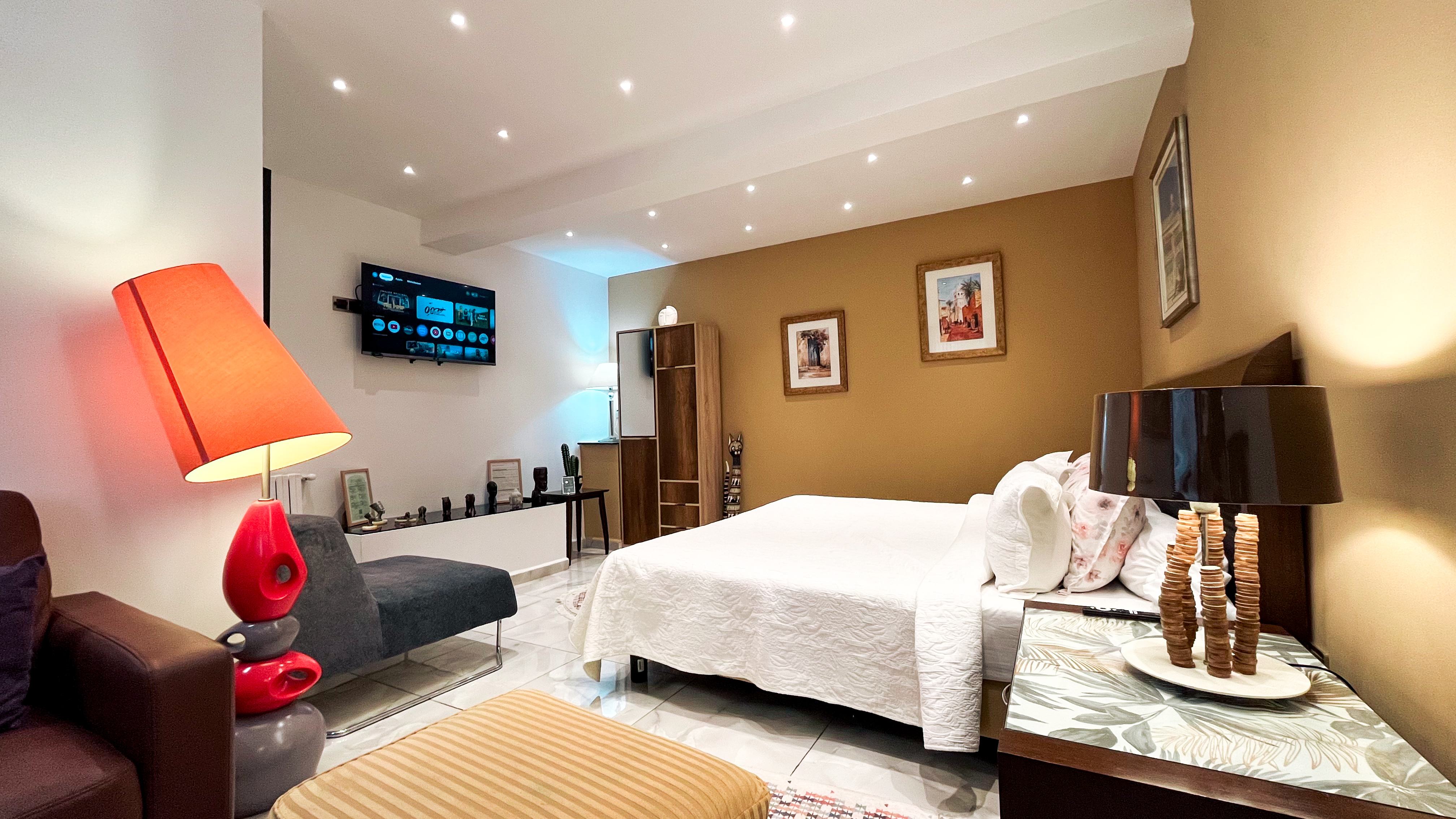 Studio contemporain avec espace ouvert
